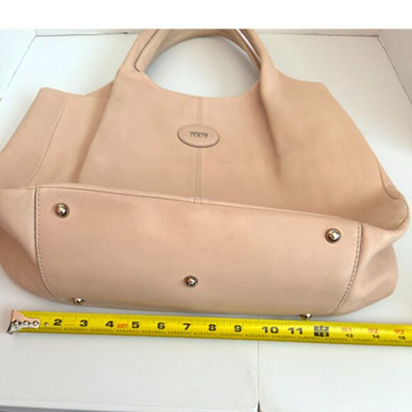 Tod's CS24 Beige Tote Bag - Picture 14 of 16